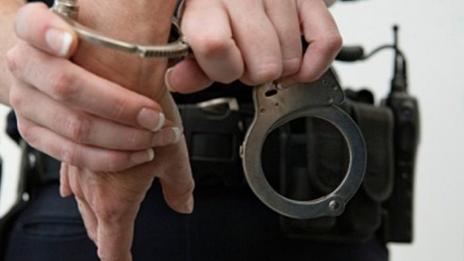 Задържаха 18-годишен, опитал да пробута фалшиво евро