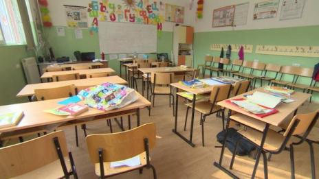 Първокласник тормози съученици, законът забранява да го преместят