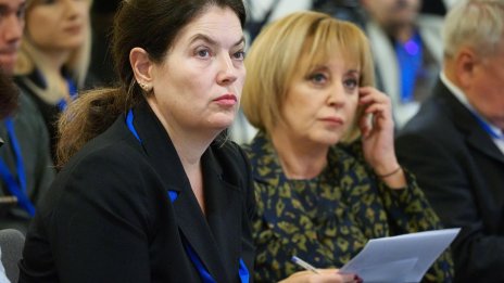 Манолова към КЕВР: Не увеличавайте цената на водата от 1 януари!