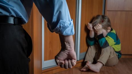 Боят изгражда? 25% от родителите възпитават децата си с шамари!