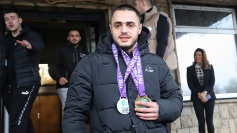Световният шампион по щанги Карлос Насар шофирал пиян и дрогиран!