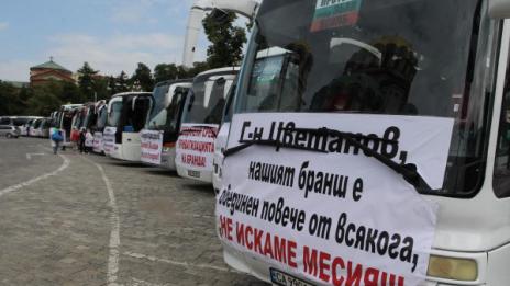 Превозвачите се видяха с Борисов, прибират автобусите