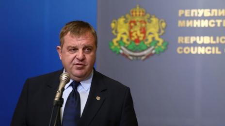 Каракачанов иска летци с мнение, а не заспали плъхове