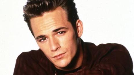 Звездата от „Бевърли Хилс 90210” Люк Пери претърпя тежък инсулт
