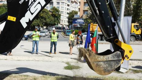 Тръгна ремонт на бул. „В.Левски“  от ХЕИ до спирка „Явор“