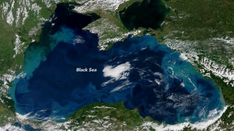 НАСА засне от космоса тюркоазено Черно море