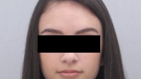 Изчезналата ученичка се прибра с гаджето си