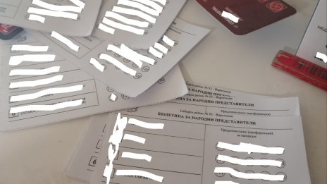 Задържаха четирима за купуване на гласове във Варненско