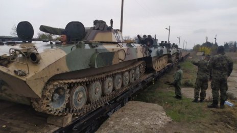 Най-малко 10 държави от ЕС, включително и България, са доставили оръжия на Русия