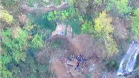 Заснеха с дрон издирването на затрупаните край Крушунските водопади