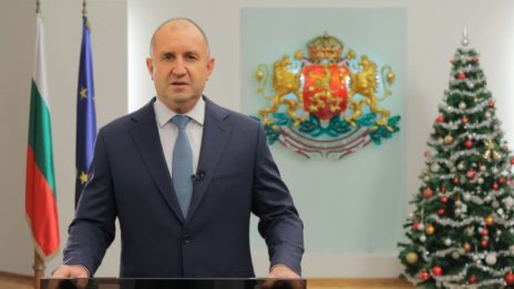 Президентът Радев: Спасението не е на дъното на чашите