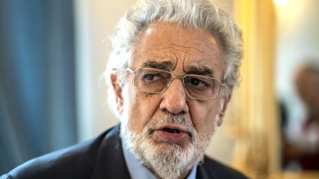 Нови обвинения към Пласидо Доминго, опипвал 11 жени зад кулисите