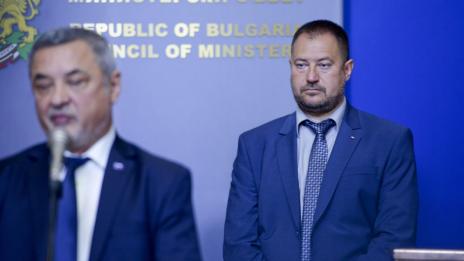 Шефът на агенцията за българите в чужбина е отстранен