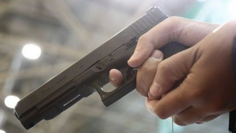 43-годишен застреля двама на летището в Кишинев