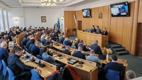 В СОС обсъждат преименуване на площад "Св. Александър Невски"