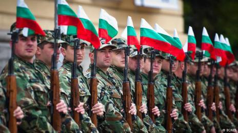 Допълнителни средства за армията ще отидат за попълване на състава