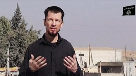 ИД показа ново видео с пленен британски журналист