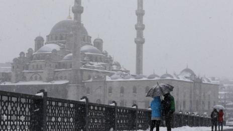Сняг и студ сковаха Истанбул, Тунджа заля Одрин