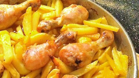 Пилешки бутчета с пресни картофи и маслини