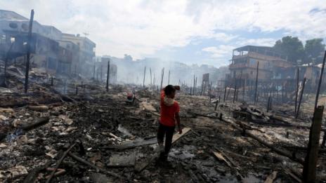 Стотици къщи изгоряха при пожар в Бразилия