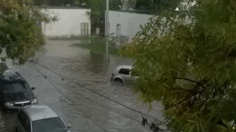 Почистват шахтите за вода във Варна