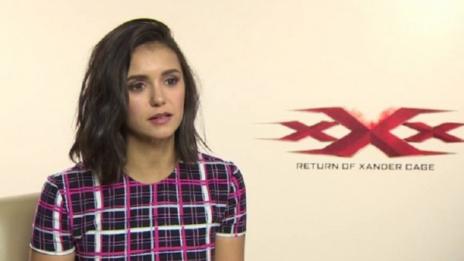 Нина Добрев: Вкъщи се говореше само на български
