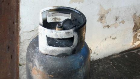 Къща в сливенско село пламна заради газова бутилка