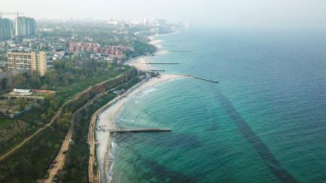 Забраниха къпането в морето край Одеса