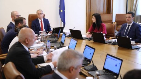 Кабинетът назначи първите шестима областни управители                                   
