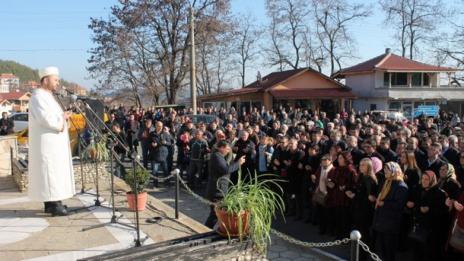 Възпоменателен митинг в село Могиляне в памет на жертвите на "Възродителния процес"