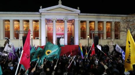 Ципрас увисна между две мразещи се партийки
