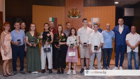 Наградиха световни и европейски шампиони във Варна (СНИМКИ)
