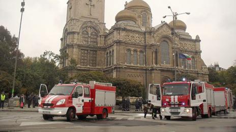 Пожарникари ни съветват как да не си развалим Коледата
