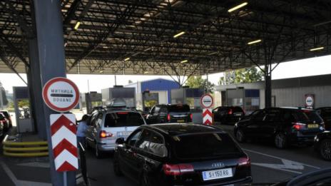 Турция затвори границата си за чужденци  