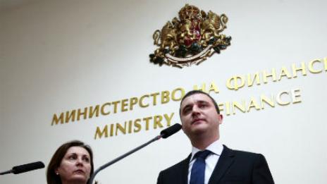 Бъчварова иска още от Горанов: За коли, униформи...