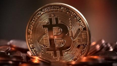 Биткойнът с нов рекорд от над 6000 долара