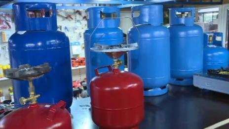 Масово проверяват пълначни станции и пунктове за зареждане на газови бутилки