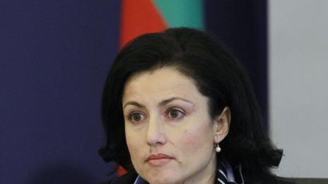 Министър Танева освободи от длъжност изпълнителния директор на ИАРА