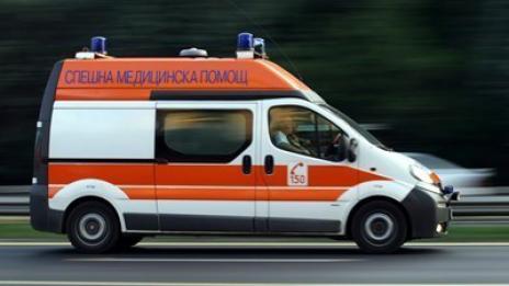 Петима влязоха в болница във Варна след катастрофи