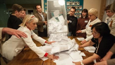 90% от жителите на Донецка област поискаха отделяне от Украйна