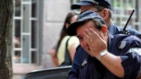 Санданчанин нападна полицай заради акт за неправилно паркиране