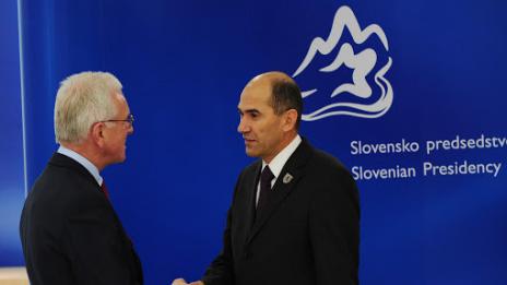 Словения се закани: Ще работим за преодоляване на българската блокада върху РСМ