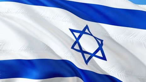 Израел бомбардира подземен комплекс под джамия в Газа