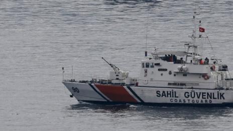 Руски кораб откри огън по турски сейнер в Егейско море