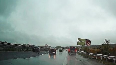 Шофьор загина при сблъсък на две коли край Дългопол