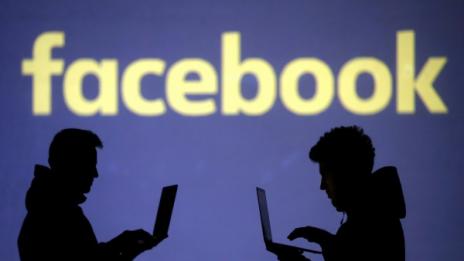 И Playboy се отказа от Facebook
