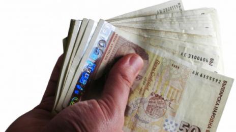 Баба "изгоря" с 600 лева след телефонна измама