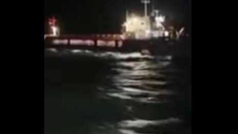 "Гранична полиция" провежда спасителни операции при силно морско вълнение