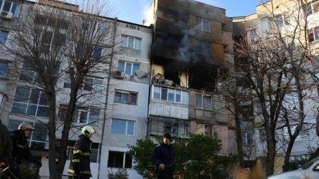 Взрив разтърси блок във &quot;Владиславово&quot; (ВИДЕО И СНИМКИ)