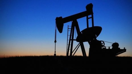 Средната цена на петрола на ОПЕК леко спадна до 85,41 долара за барел